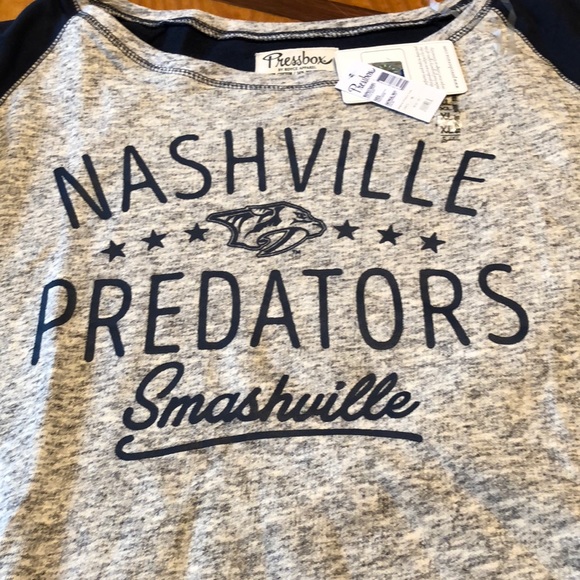 NWT Women NASHVILLE PREDATORS Sweatshirt Xlarge - Picture 2 of 6
